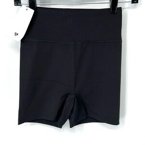 Women’s best NWT essential Black Women's Shorts medium